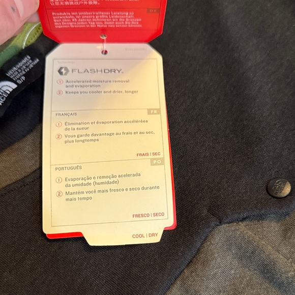 The North Face Flash Dry Black and Olive Short Sleeve Tee NWT - Picture 7 of 11